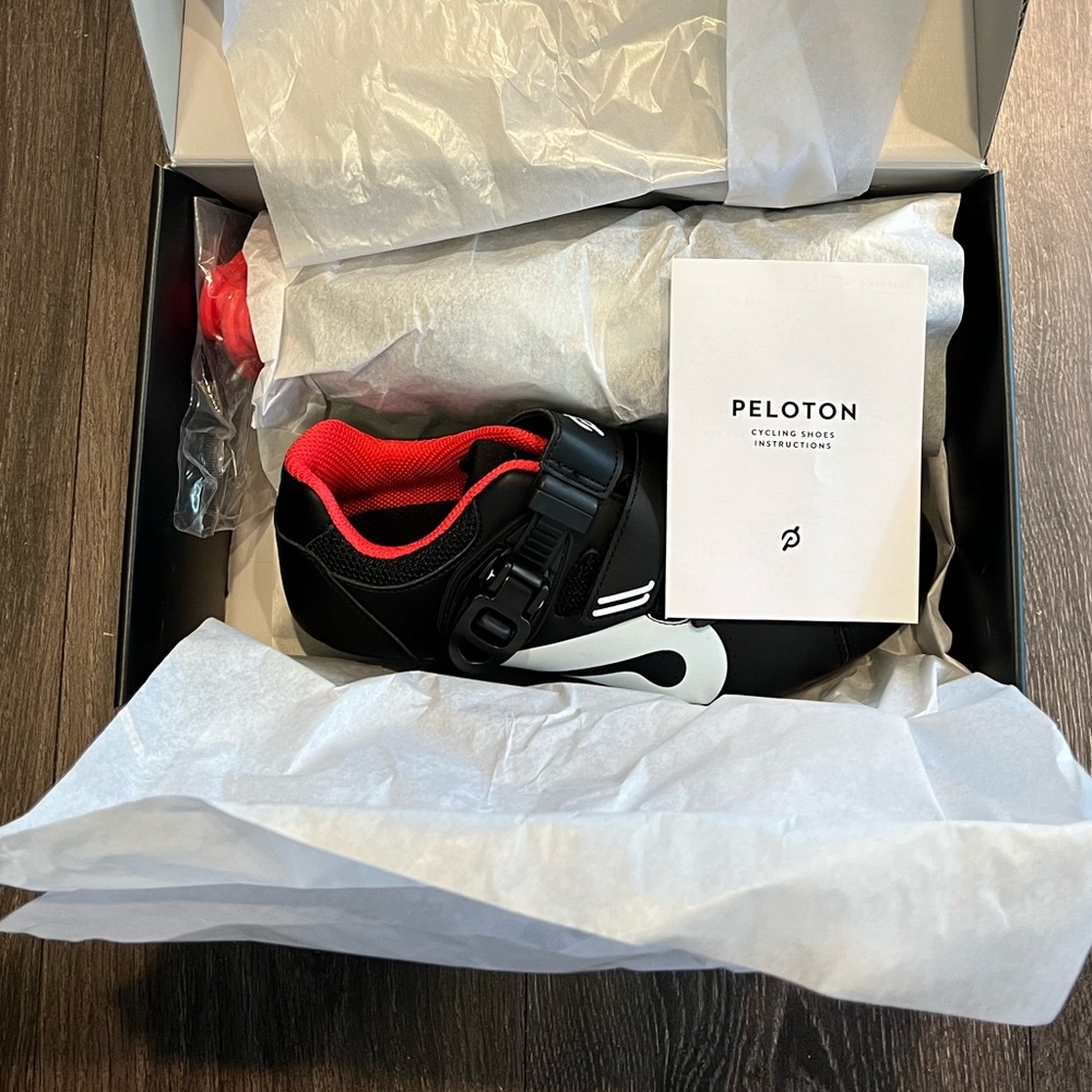 Peloton Cycling Shoes NIB